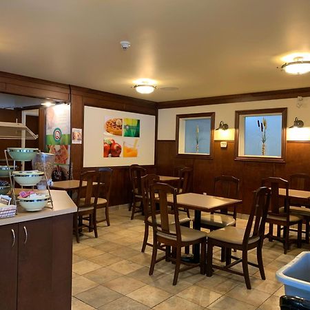 Quality Inn Riviere-du-Loup Exterior photo
