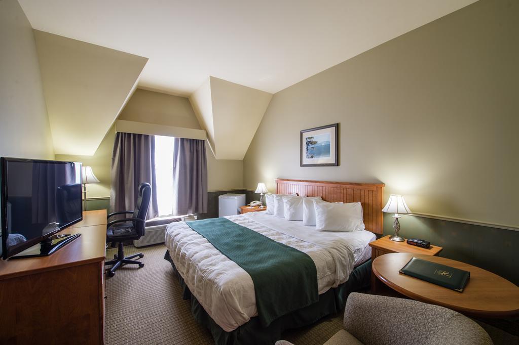 Quality Inn Riviere-du-Loup Exterior photo