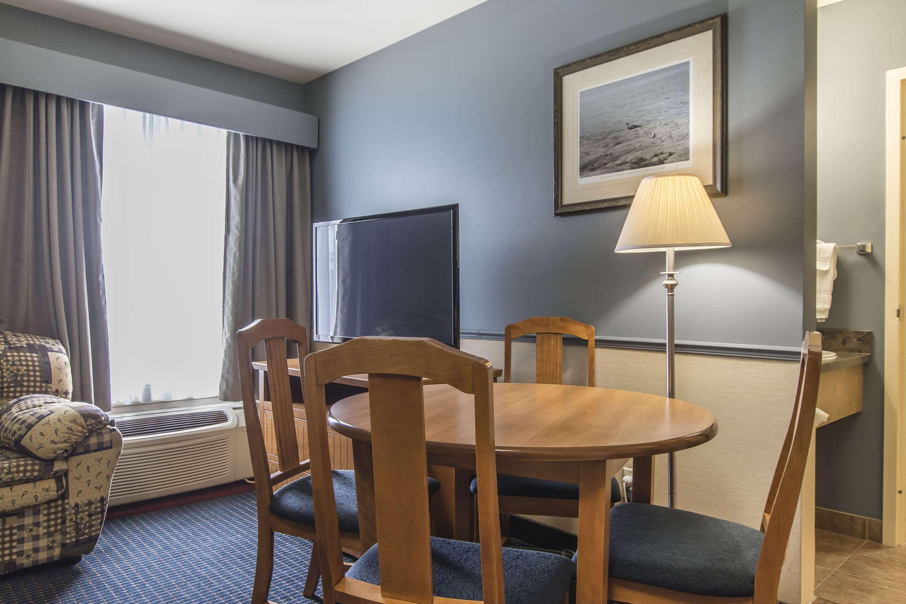 Quality Inn Riviere-du-Loup Exterior photo