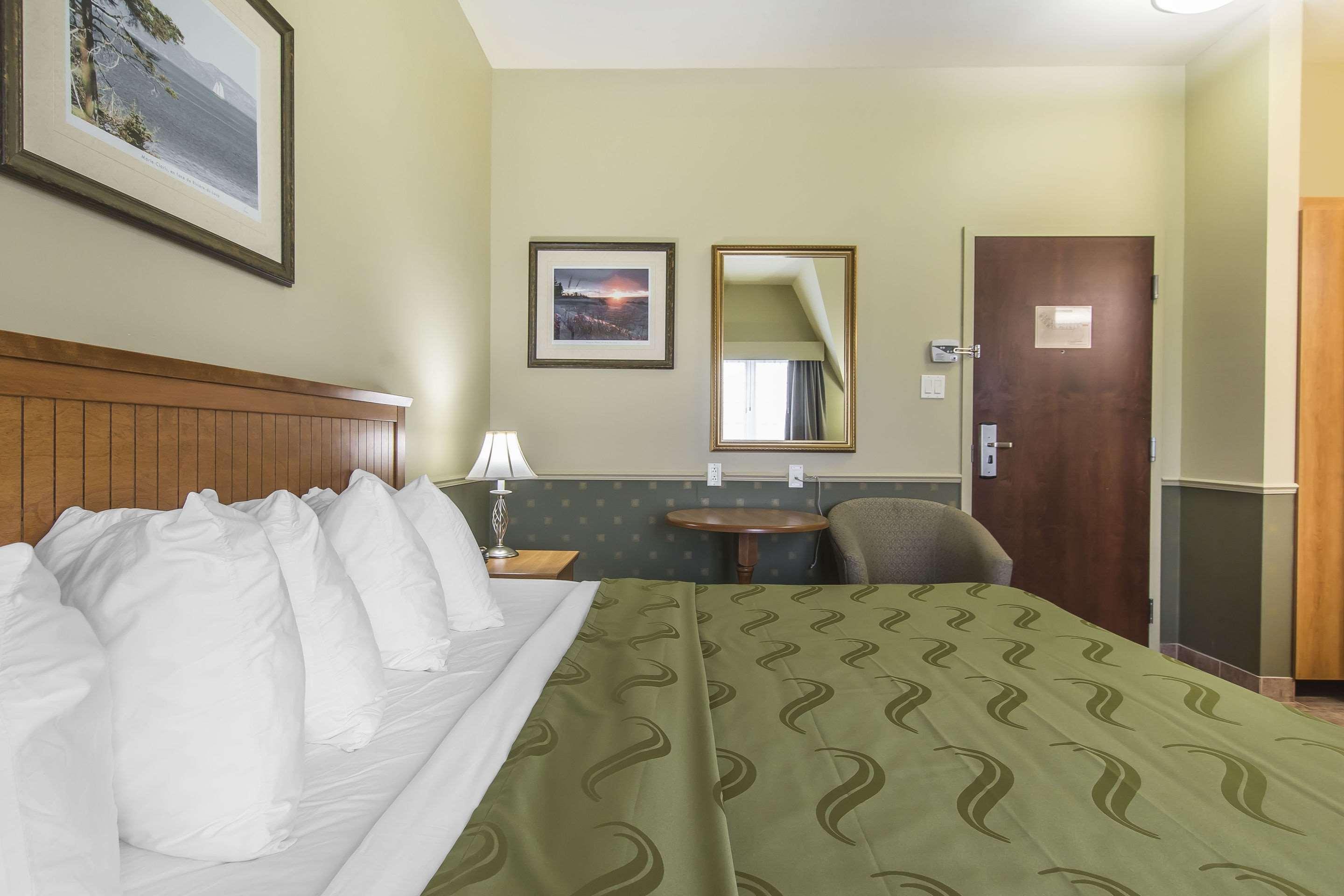 Quality Inn Riviere-du-Loup Exterior photo